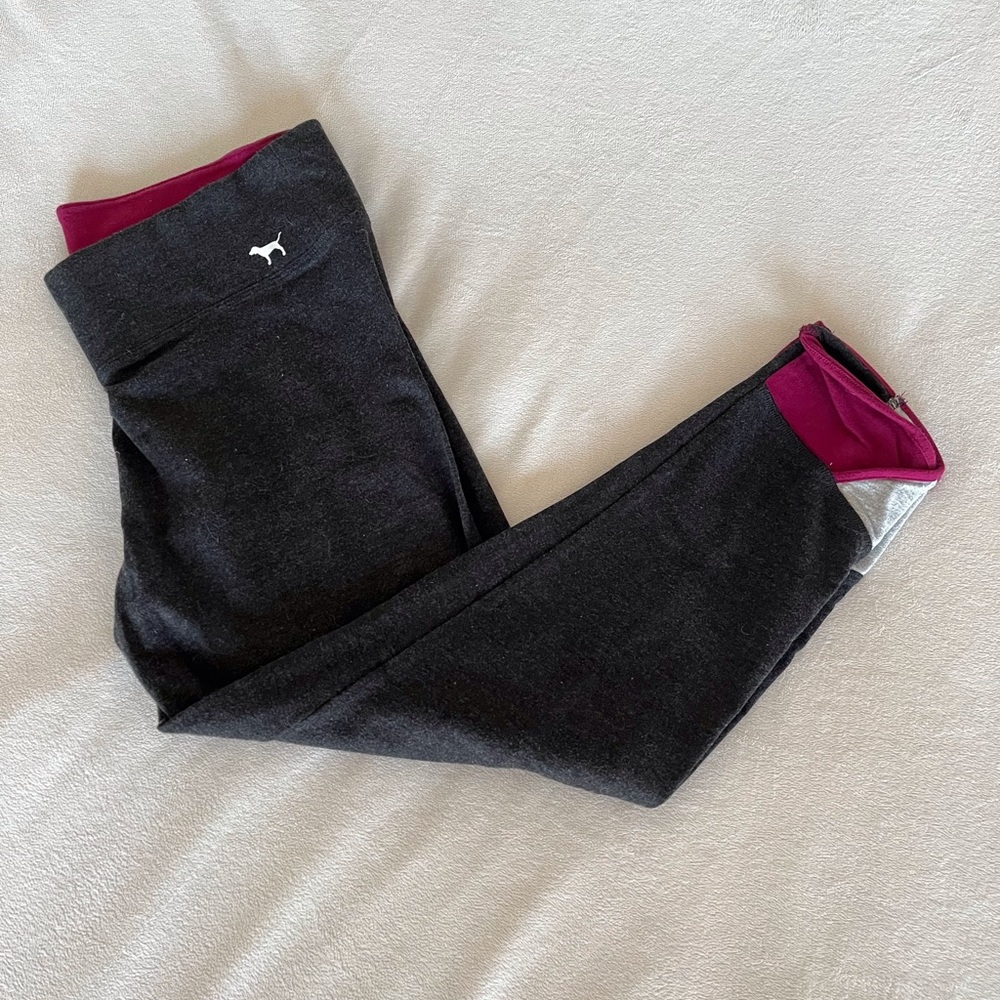 VS PINK Cropped Grey Leggings with Pocket